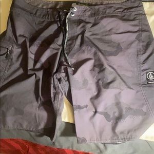 Volcom  Mod-Tech 38